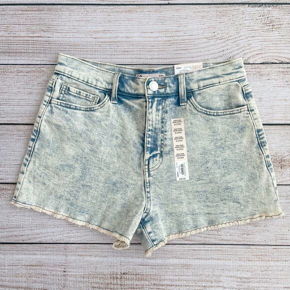 NWT WOMEN'S SIZE 29 HIGH RISE MOM JEAN SHORTS - Picture 1 of 5
